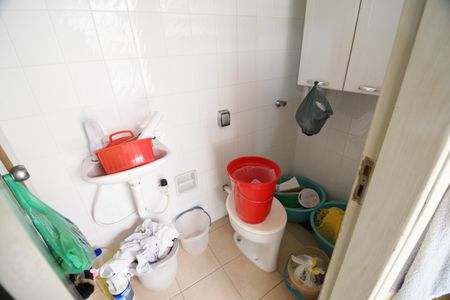 Casa à venda com 240m², 3 quartos e 2 vagasBanheiro de serviço