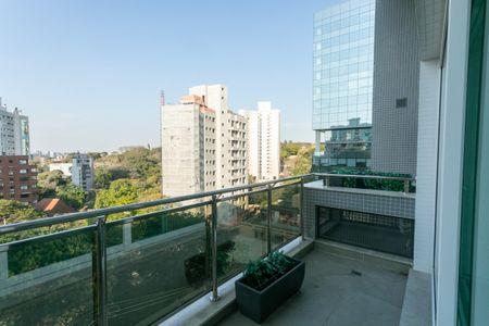 Apartamento à venda com 185m², 3 quartos e 3 vagasSacada Suíte 2