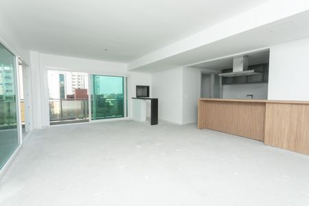 Apartamento à venda com 185m², 3 quartos e 3 vagasSala