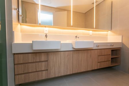 Apartamento à venda com 185m², 3 quartos e 3 vagasBanheiro Suíte 3