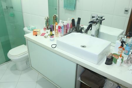 Apartamento à venda com 86m², 2 quartos e 2 vagasBanheiro 