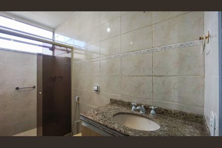 Apartamento à venda com 61m², 2 quartos e 2 vagasBanheiro Corredor