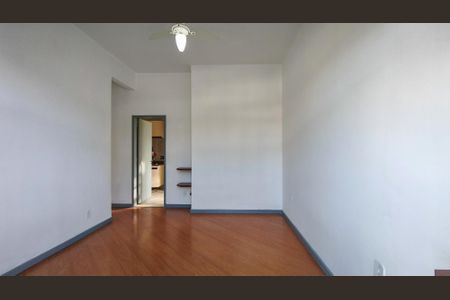 Apartamento à venda com 61m², 2 quartos e 2 vagasSala