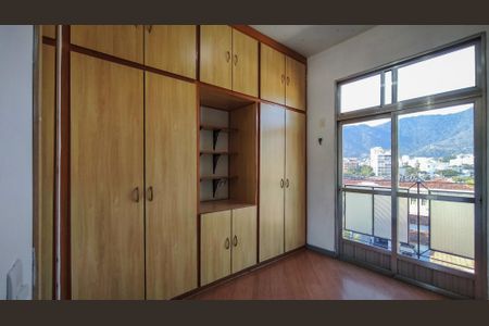 Apartamento à venda com 61m², 2 quartos e 2 vagasQuarto 1