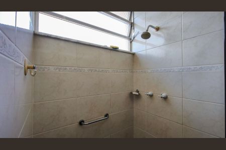 Apartamento à venda com 61m², 2 quartos e 2 vagasBanheiro Corredor