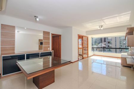 Sala de apartamento para alugar com 3 quartos, 121m² em Petrópolis, Porto Alegre