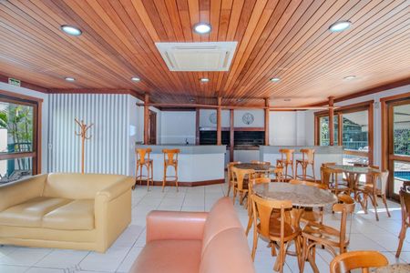 Apartamento para alugar com 121m², 3 quartos e 1 vagaÁrea comum - Salão de festas