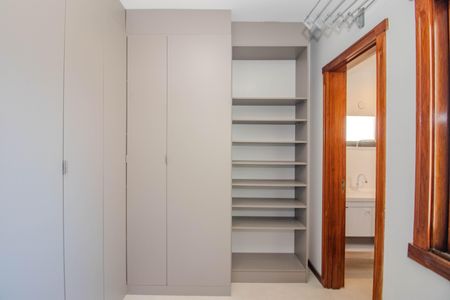 Apartamento para alugar com 121m², 3 quartos e 1 vagaÁrea de Serviço