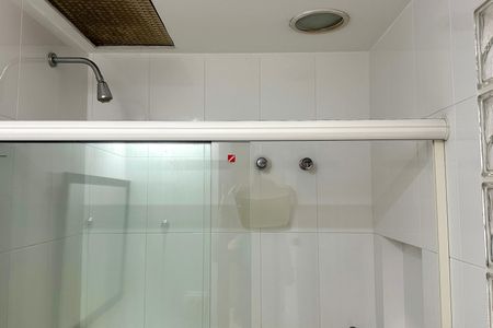 Apartamento à venda com 86m², 3 quartos e 1 vagaBanhheiro Social 02