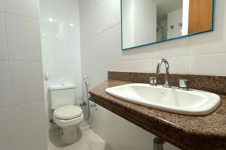 Apartamento à venda com 86m², 3 quartos e 1 vagaBanheiro Social 01