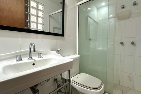 Apartamento à venda com 86m², 3 quartos e 1 vagaBanhheiro Social 02