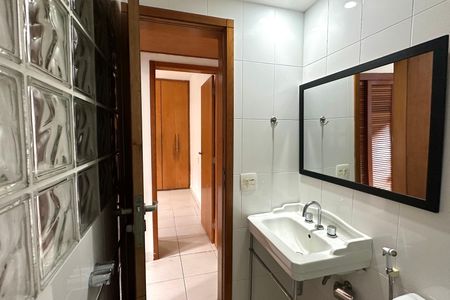 Apartamento à venda com 86m², 3 quartos e 1 vagaBanhheiro Social 02