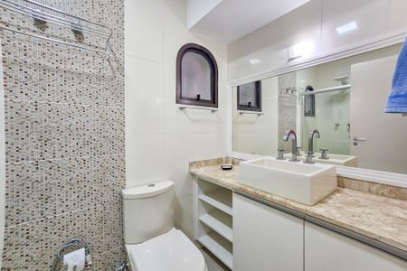 Apartamento para alugar com 97m², 2 quartos e 2 vagasBanheiro da suíte
