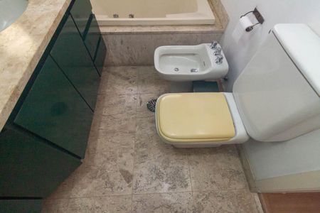 Apartamento para alugar com 400m², 3 quartos e 4 vagasBanheiro da Suíte 2