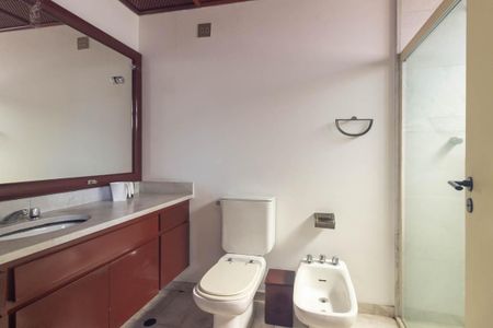 Apartamento para alugar com 400m², 3 quartos e 4 vagasBanheiro da Suíte Master