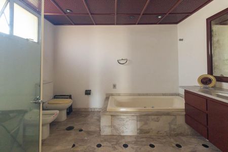 Apartamento para alugar com 400m², 3 quartos e 4 vagasBanheiro 2 da Suíte Master