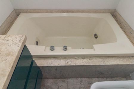 Apartamento para alugar com 400m², 3 quartos e 4 vagasBanheiro da Suíte 2