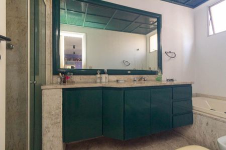 Apartamento para alugar com 400m², 3 quartos e 4 vagasBanheiro da Suíte 2