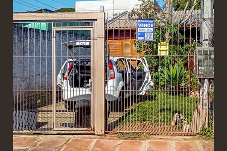 Casa à venda com 47m², 2 quartos e 3 vagasFachada