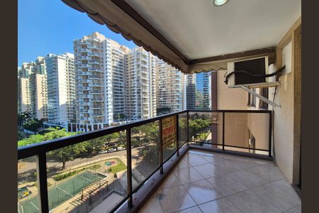 Apartamento para alugar com 89m², 3 quartos e 2 vagas Apartamento para alugar com 89m², 3 quartos e 2 vagasVaranda