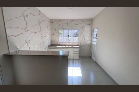 Casa para alugar com 60m², 2 quartos e 5 vagasCozinha