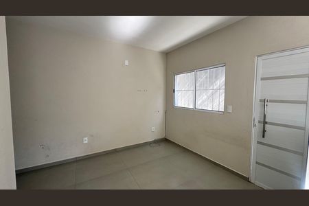Casa para alugar com 60m², 2 quartos e 5 vagasSala