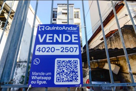 Apartamento à venda com 76m², 2 quartos e 1 vaga Apartamento à venda com 76m², 2 quartos e 1 vagaPlaca