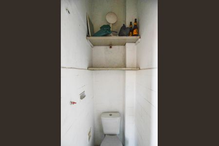 Apartamento à venda com 76m², 2 quartos e 1 vaga Apartamento à venda com 76m², 2 quartos e 1 vagaBanheiro de Serviço