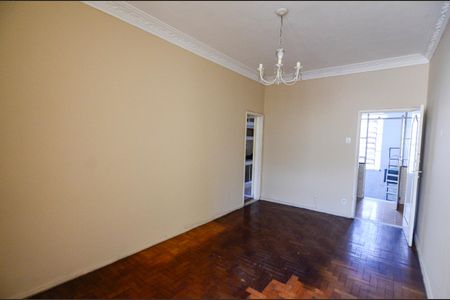 Apartamento à venda com 76m², 2 quartos e 1 vaga Apartamento à venda com 76m², 2 quartos e 1 vagaSala