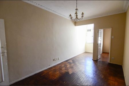 Apartamento à venda com 76m², 2 quartos e 1 vaga Apartamento à venda com 76m², 2 quartos e 1 vagaSala