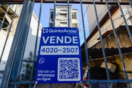 Apartamento à venda com 76m², 2 quartos e 1 vaga Apartamento à venda com 76m², 2 quartos e 1 vagaPlaca
