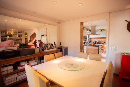 Sala de apartamento à venda com 4 quartos, 190m² em Perdizes, São Paulo