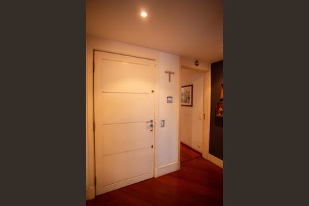 Apartamento à venda com 190m², 4 quartos e 2 vagas Apartamento à venda com 190m², 4 quartos e 2 vagasÁrea comum