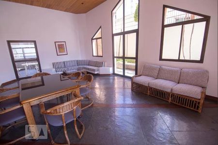 Apartamento à venda com 190m², 4 quartos e 2 vagas Apartamento à venda com 190m², 4 quartos e 2 vagasÁrea comum