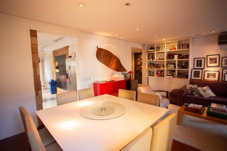 Apartamento à venda com 190m², 4 quartos e 2 vagas Apartamento à venda com 190m², 4 quartos e 2 vagasSala