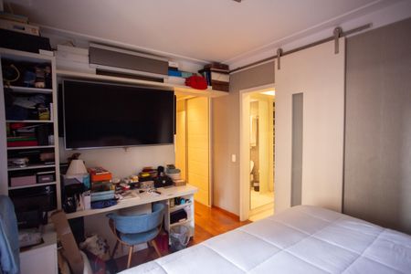 Apartamento à venda com 190m², 4 quartos e 2 vagas Apartamento à venda com 190m², 4 quartos e 2 vagasSuíte