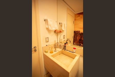 Apartamento à venda com 190m², 4 quartos e 2 vagas Apartamento à venda com 190m², 4 quartos e 2 vagasLavabo