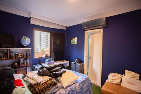 Apartamento à venda com 190m², 4 quartos e 2 vagas Apartamento à venda com 190m², 4 quartos e 2 vagasSuíte 2