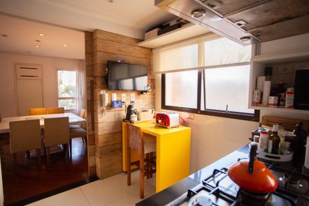 Apartamento à venda com 190m², 4 quartos e 2 vagas Apartamento à venda com 190m², 4 quartos e 2 vagasCozinha