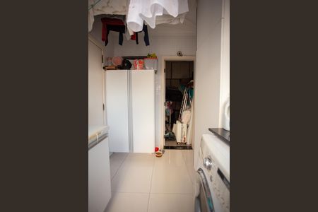 Apartamento à venda com 190m², 4 quartos e 2 vagas Apartamento à venda com 190m², 4 quartos e 2 vagasÁrea de Serviço