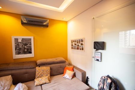 Apartamento à venda com 190m², 4 quartos e 2 vagas Apartamento à venda com 190m², 4 quartos e 2 vagasEscritório