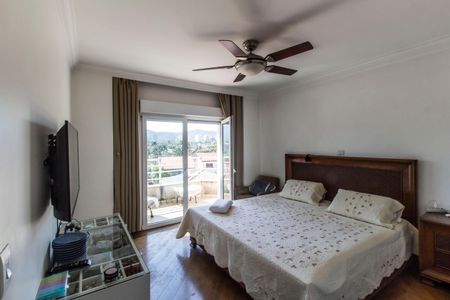 Casa de condomínio à venda com 620m², 5 quartos e 6 vagasSuíte master