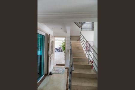 Casa de condomínio à venda com 620m², 5 quartos e 6 vagasEntrada