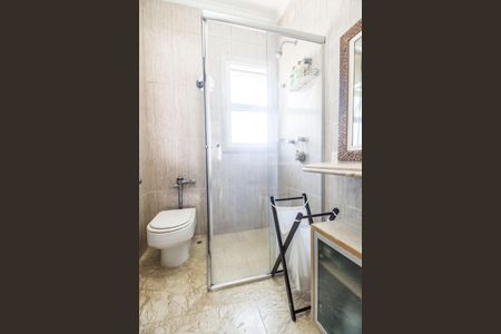 Casa de condomínio à venda com 620m², 5 quartos e 6 vagasBanheiro da Suíte 4