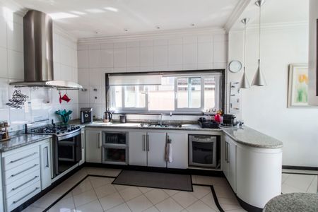 Casa de condomínio à venda com 620m², 5 quartos e 6 vagasCozinha