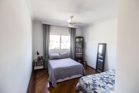 Casa de condomínio à venda com 620m², 5 quartos e 6 vagasSuíte 4