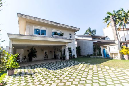 Casa de condomínio à venda com 620m², 5 quartos e 6 vagasFachada