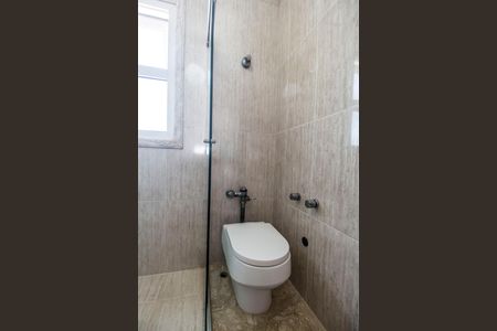 Casa de condomínio à venda com 620m², 5 quartos e 6 vagasBanheiro do Quarto 3