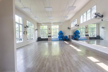 Casa de condomínio à venda com 620m², 5 quartos e 6 vagasAcademia