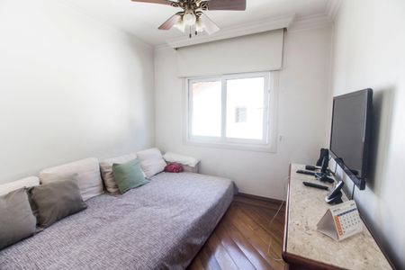 Casa de condomínio à venda com 620m², 5 quartos e 6 vagasSala de TV